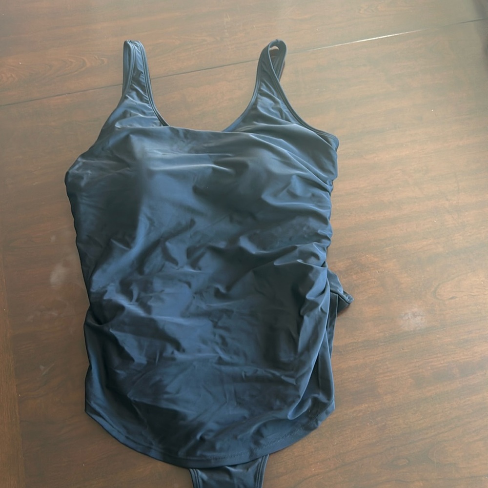 Black bathing suit size 22W